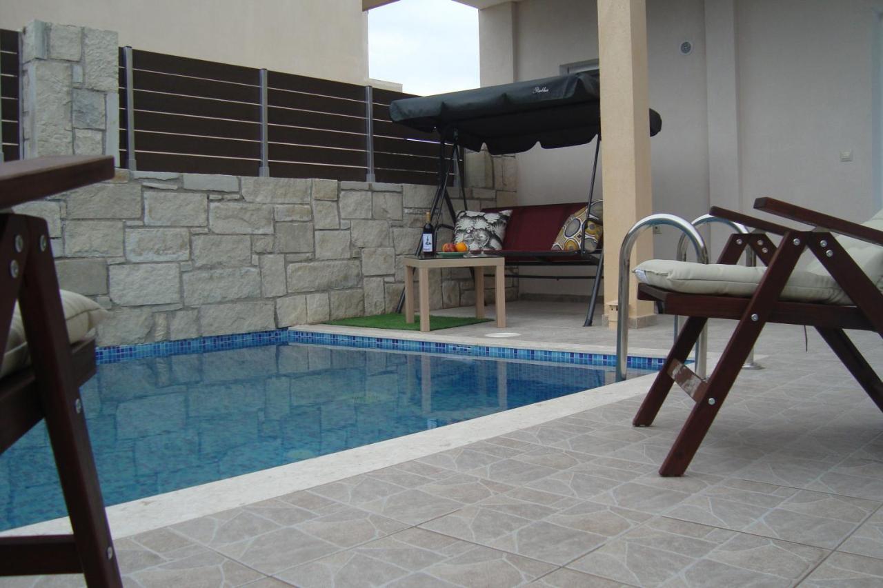 “Theeporto” Maisonette With Pool Γούβες Εξωτερικό φωτογραφία